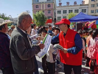 中宣部授予國家電網(wǎng)員工錢海軍“時代楷?！狈Q號